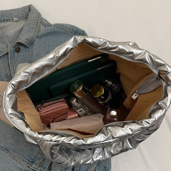 Damen praktische und stylische Tragetasche mit moderner Steppung Nord Taschen