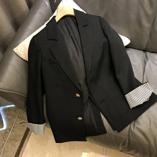 Damen Eleganter Blazer mit kontrastierenden Ärmelaufschlägen Nord Taschen