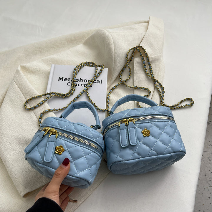 Damen Mini-Tasche im eleganten Steppdesign mit goldenen Akzenten | Nord Taschen