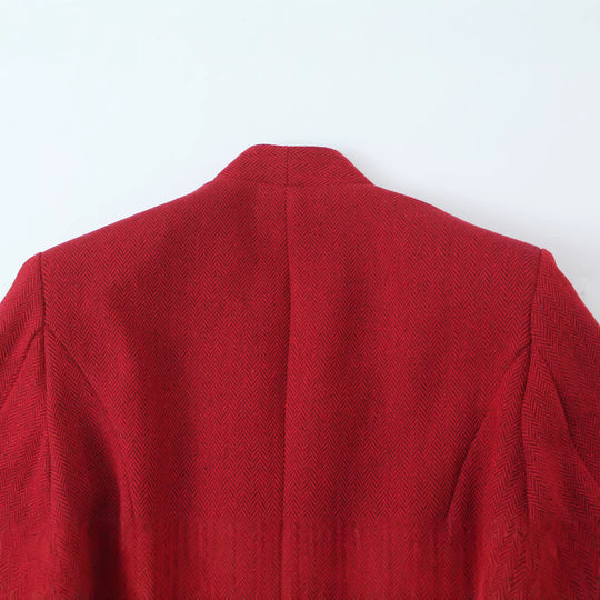 Damen Taillierte Kurzjacke mit Wickelkragen und goldener Zierschließe Nord Taschen