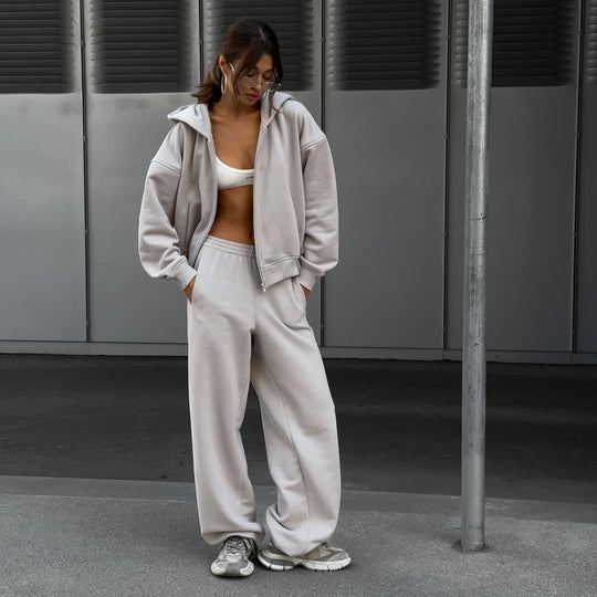 Damen extraweites Relaxed-Fleece-Set mit überlanger Kapuzenzipjacke und fließender Hose mit hohem Bund Nord Taschen