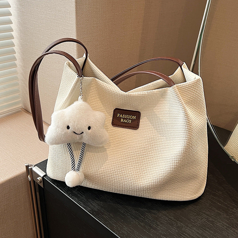 Damen Schultertasche mit hochwertiger Textur und eleganten Akzenten Nord Taschen