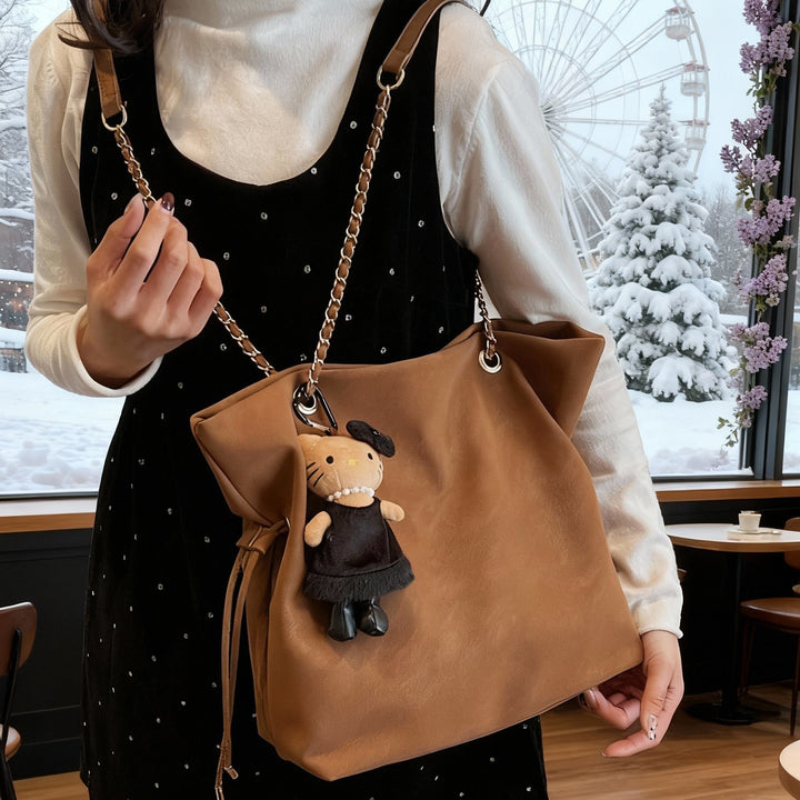 Damen Oversized Schultertasche mit verspieltem Charme von Nord Taschen