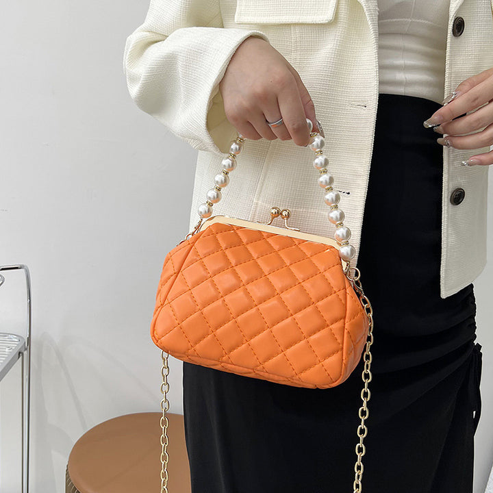 Damen eleganter Ketten-Handtasche mit glänzenden Perlenakzenten Nord Taschen