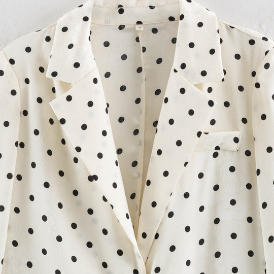 Damen Leichter gepunkteter Blazer mit Revers, Tunnelzug‑Taillierung und Pattentaschen Nord Taschen