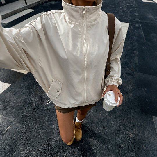 Damen Oversize Windjacke mit Stehkragen, Kordelzug und Pattentaschen Nord Taschen