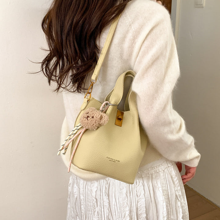 Damen Tasche mit strukturiertem Design und abnehmbarem Schulterriemen Nord Taschen