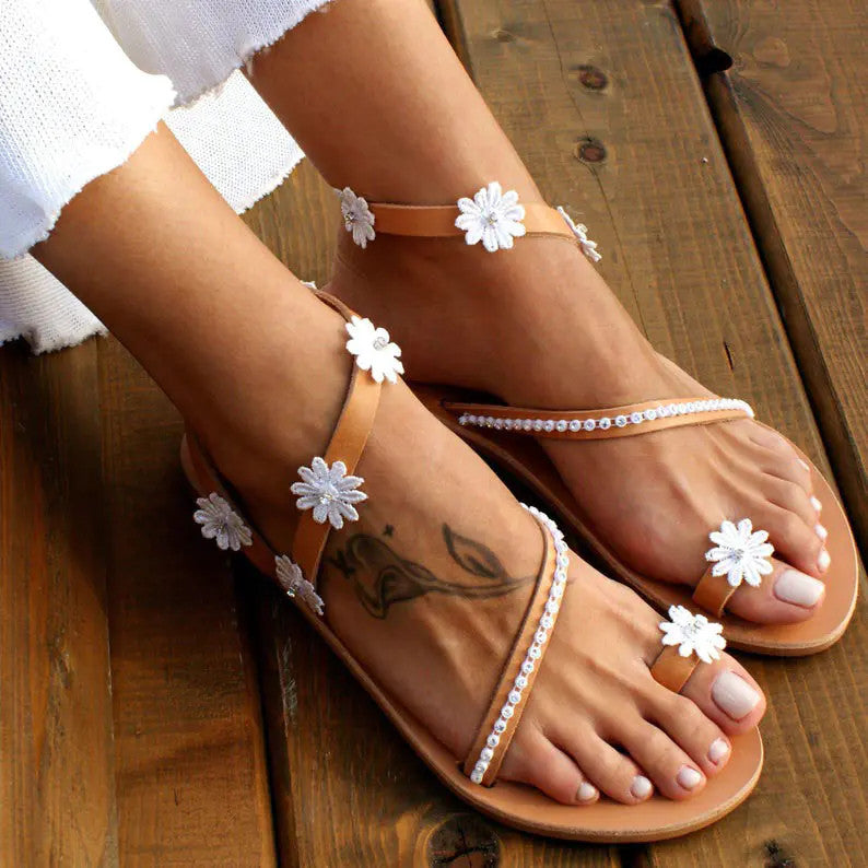 Damen Glamouröse und elegante Zehentrenner-Sandalen mit Perlenschmuck
