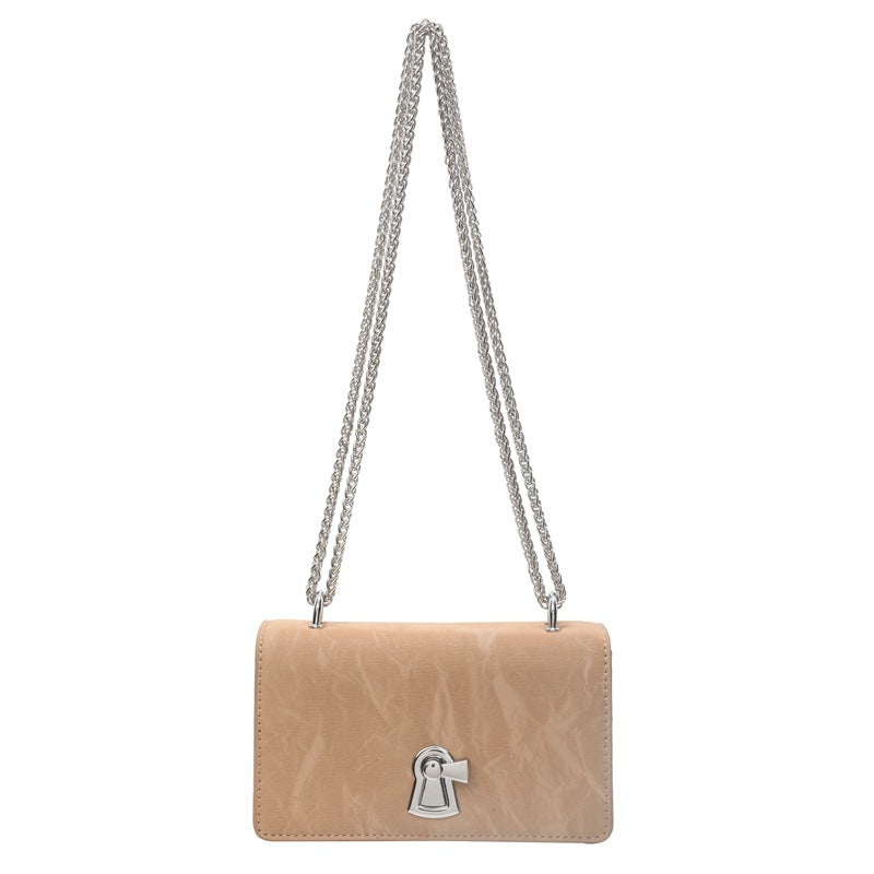 Damen Umhängetasche mit glänzendem Kettenhenkel Nord Taschen