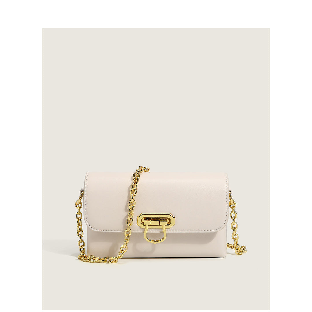 Damen Clutch mit eleganter Verarbeitungsstruktur und dekorativen Kettenakzenten Nord Taschen