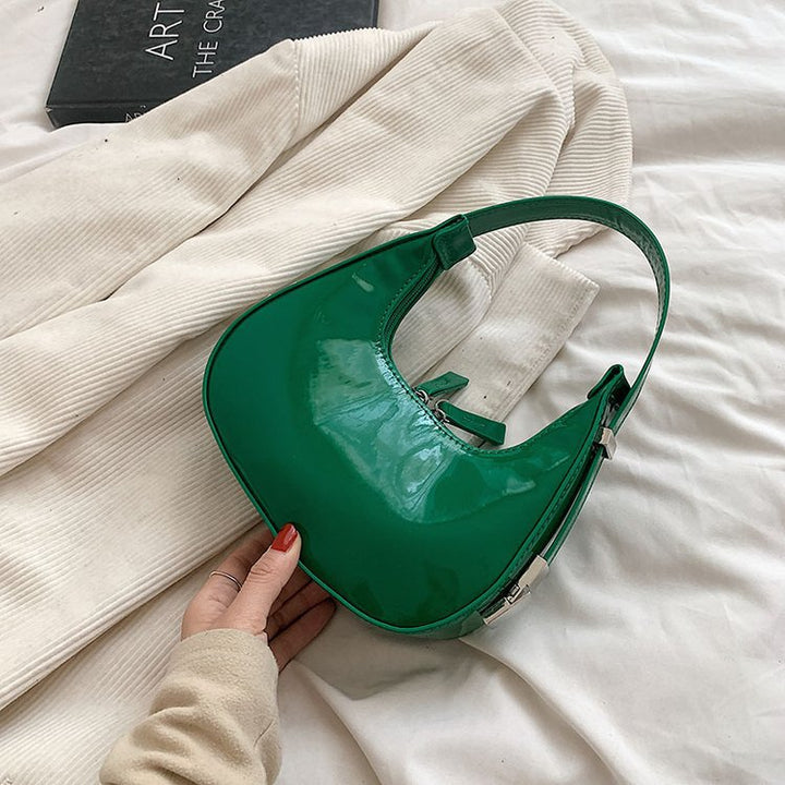 Damen Hobo-Tasche mit glänzender Oberfläche und einzigartigem Design Nord Taschen