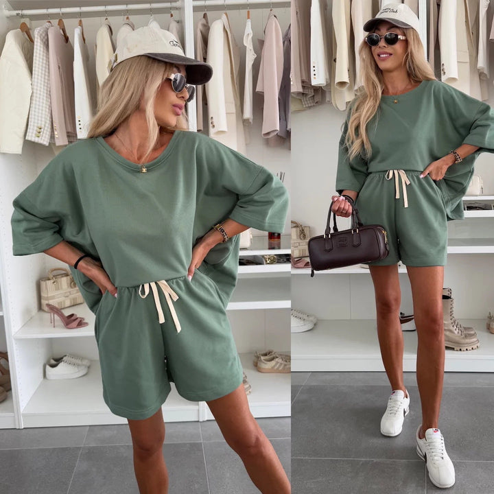 Damen lässiges Set aus Oversize-T-Shirt und Shorts mit verstellbarem Taillenzug