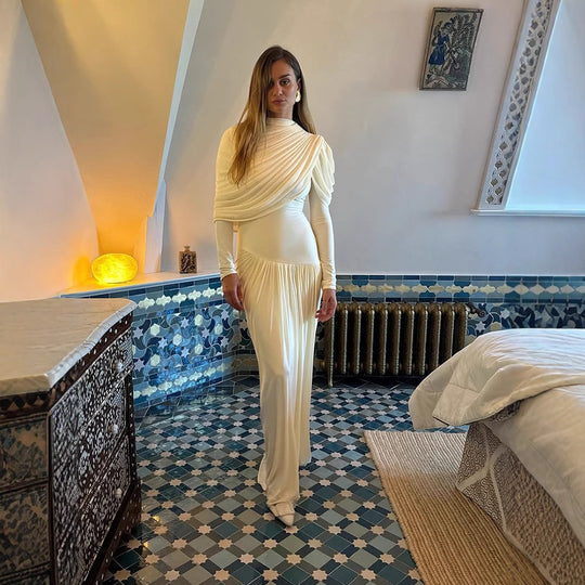 Damen Plissiertes Maxi-Abendkleid mit drapierten Schultern und langen Ärmeln Nord Taschen