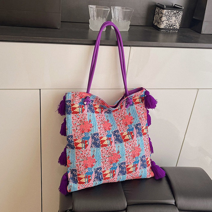Damen Trendige Strandtasche mit bunten Quasten Nord Taschen