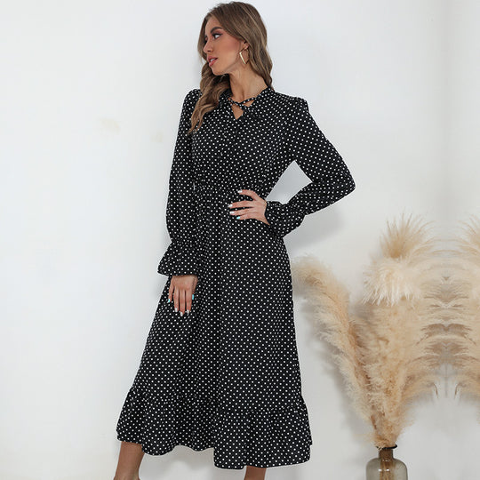 Damen Maxikleid mit Polka-Dot‑Print, geraffter Taille, Schleifenkragen und Volant-Saum Nord Taschen