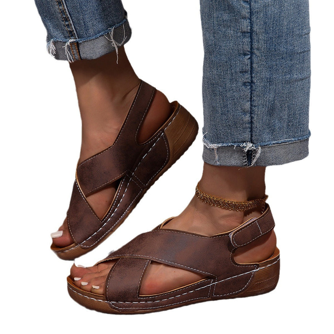 Damen Bequeme Sandalen mit Cross-Over-Riemen und Komfortsohle