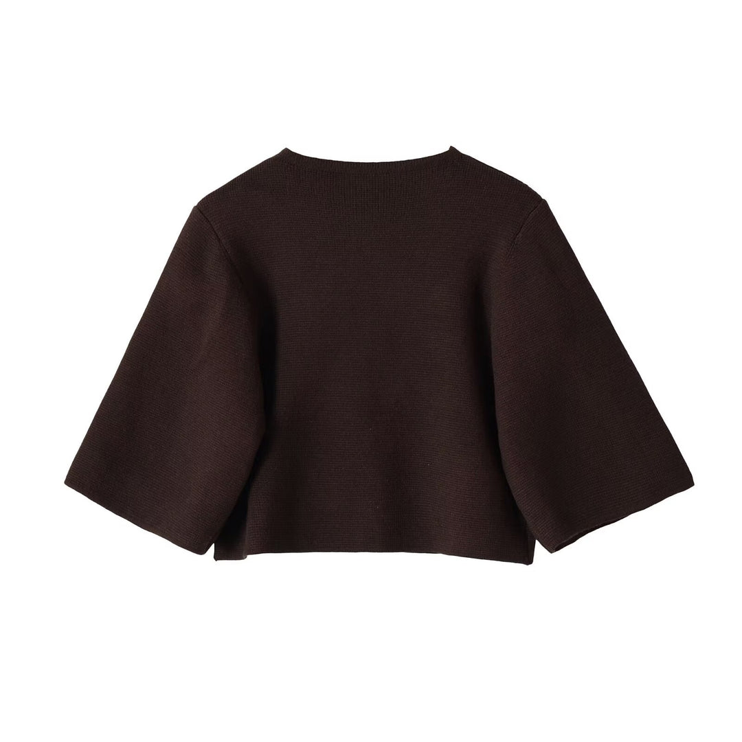 Damen Kurzcape-Strickjacke mit überschnittenen Ärmeln und bezogenen Zierknöpfen Nord Taschen