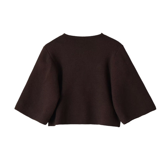 Damen Kurzcape-Strickjacke mit überschnittenen Ärmeln und bezogenen Zierknöpfen Nord Taschen