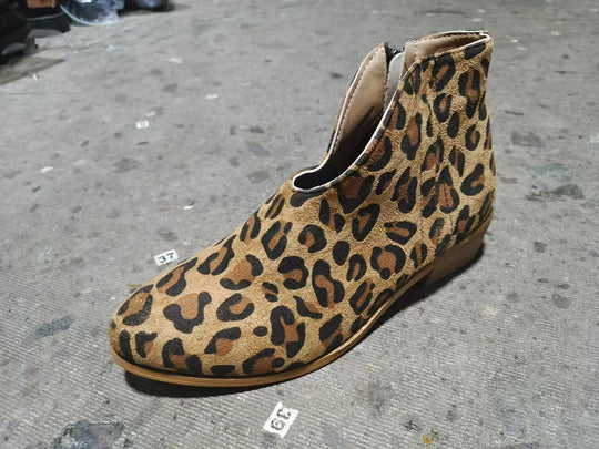 Damen Kurzschaft‑Stiefelette aus Veloursimitat mit V‑Ausschnitt und niedrigem Holzabsatz Nord Taschen