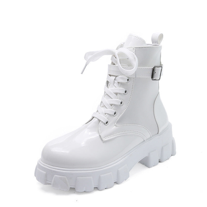 Damen Chunky‑Lug Ankleboots mit patentiertem Lackoberteil, Schnürung und verstellbarem Schnallenriemen Nord Taschen
