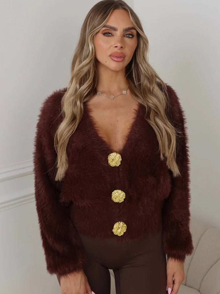Damen Flauschige Kurzjacke mit V-Ausschnitt und metallischen Zierknöpfen Nord Taschen