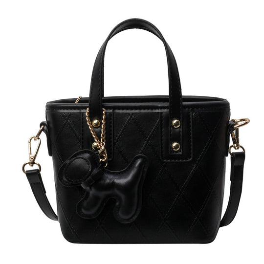 Damen Mini-Tasche mit gestepptem Design und abnehmbarem Anhänger | Nord Taschen