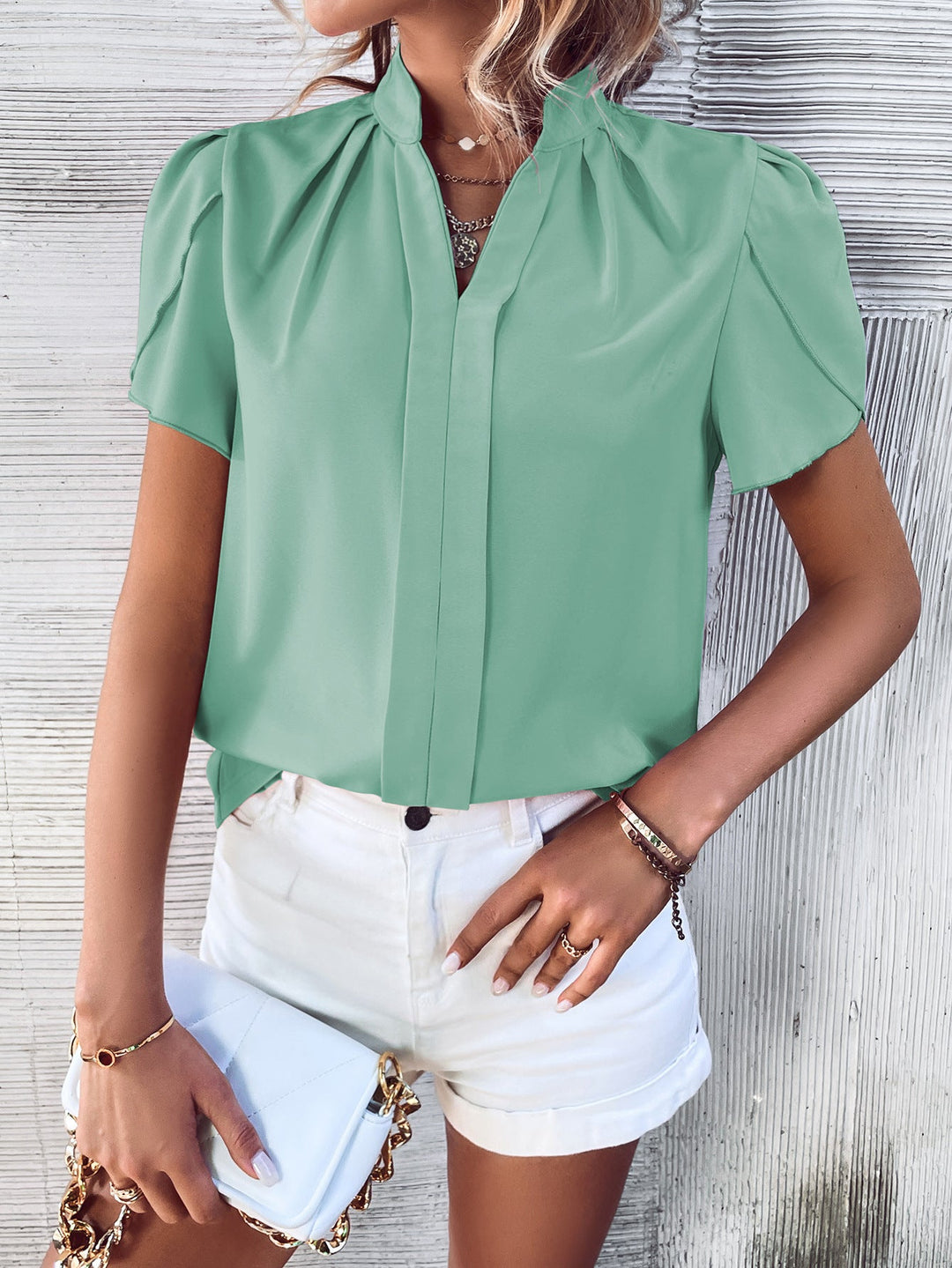Damen Elegante Bluse mit modischen Puffärmeln und V-Ausschnitt Nord Taschen