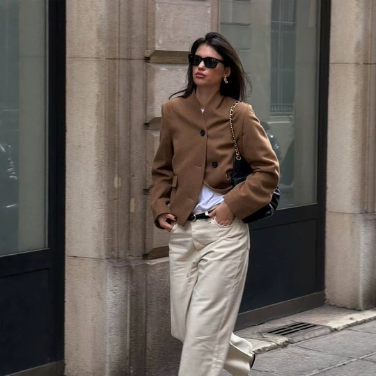 Damen Kurzblazer aus Wollmix mit Stehkragen, kastiger Silhouette & drei Knöpfen Nord Taschen