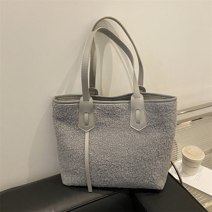 Damen modische Tragetasche aus samtigem Material mit elegantem Design Nord Taschen