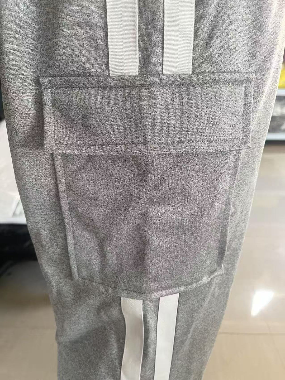 Herren Utility-Jogginghose mit aufgesetzter Känguru-Tasche und breiten Kordeln Nord Taschen
