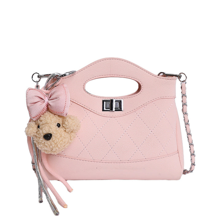 Damen modische Handtasche mit strukturiertem Design und süßem Bärchenanhänger Nord Taschen