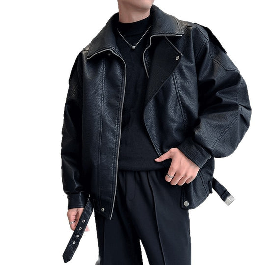 Herren Oversized Lederjacke mit weitem asymmetrischen Revers und Taillengürtel Nord Taschen