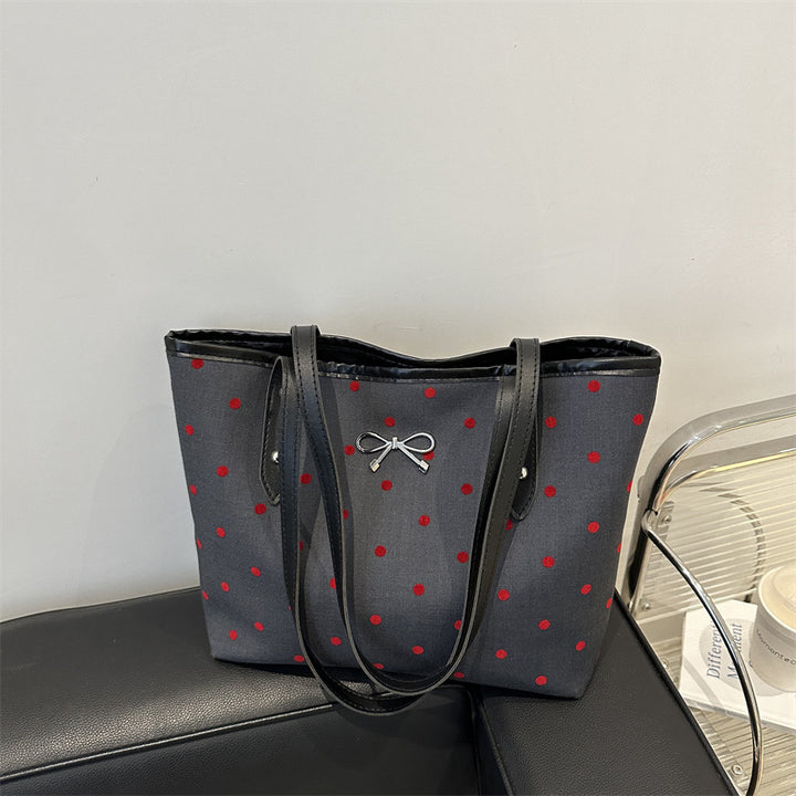 Damen praktische Umhängetasche mit verspieltem Design Nord Taschen