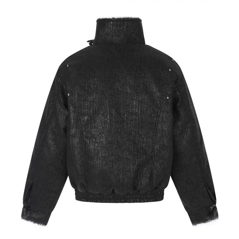 Herren Kurze Biker-inspirierte Kunstleder-Bomberjacke mit Nieten, doppeltem Schnallenkragen und Teddyfutter Nord Taschen