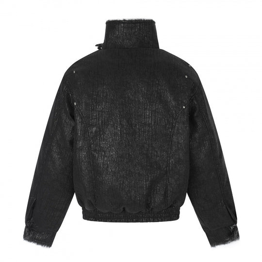 Herren Kurze Biker-inspirierte Kunstleder-Bomberjacke mit Nieten, doppeltem Schnallenkragen und Teddyfutter Nord Taschen