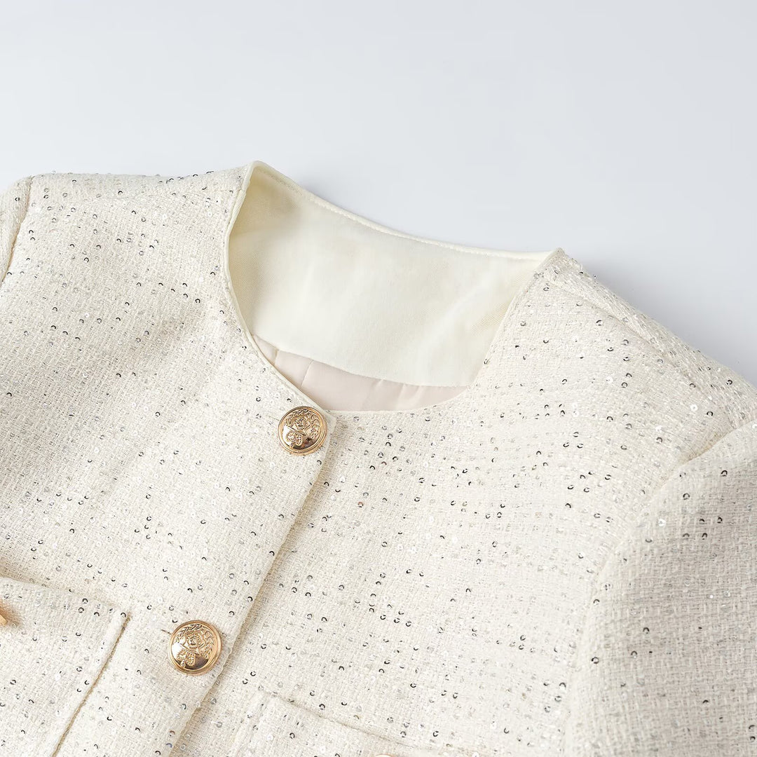 Damen Kurzgeschnittene Tweedjacke im Bouclé-Look mit Rundhalsausschnitt, Zierknöpfen und aufgesetzten Pattentaschen Nord Taschen