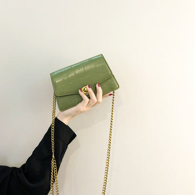 Damen Crossbody Clutch mit eleganter Kettenapplikation Nord Taschen