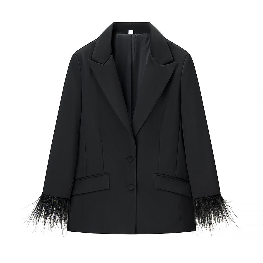 Damen Schicker taillierter Blazer-Hosenanzug mit Federbesatz an Manschetten Nord Taschen