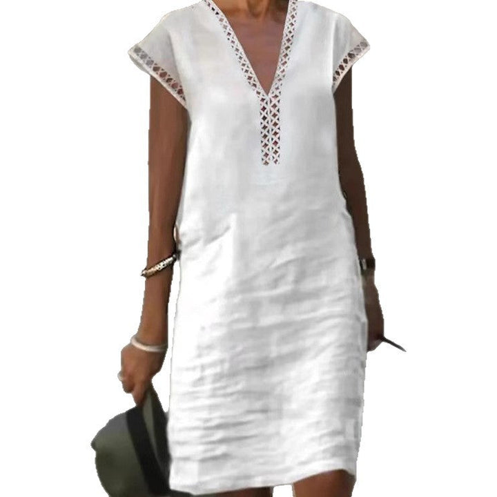 Damen Leichtes Leinenkleid mit V-Ausschnitt und dezenten Cut-Out-Verzierungen