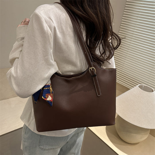 Damen strukturierte Handtasche mit modischem Seiden-Schal Nord Taschen