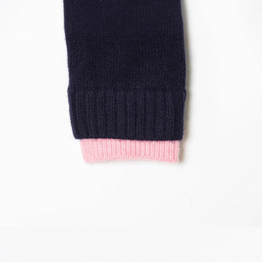 Damen Kurzer Boxy-Strickcardigan mit aufgesetzten Taschen und kontrastierenden Bündchen Nord Taschen