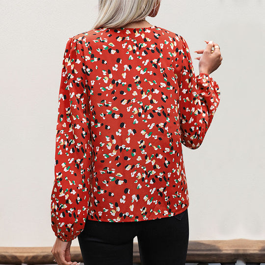 Damen Leichtfallende V‑Ausschnitt-Bluse mit kontrastierter Zierblende und elastischen Manschetten Nord Taschen