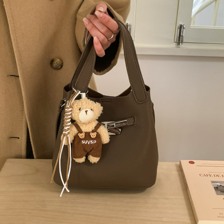 Damen elegante Handtasche mit abnehmbarem Plüschanhänger Nord Taschen