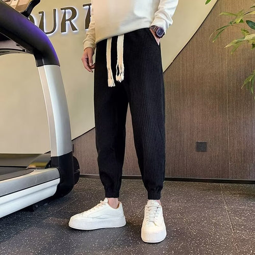 Herren Gerippte Relax-Jogginghose mit Tunnelzug, Eingrifftaschen und elastischen Saumabschlüssen Nord Taschen