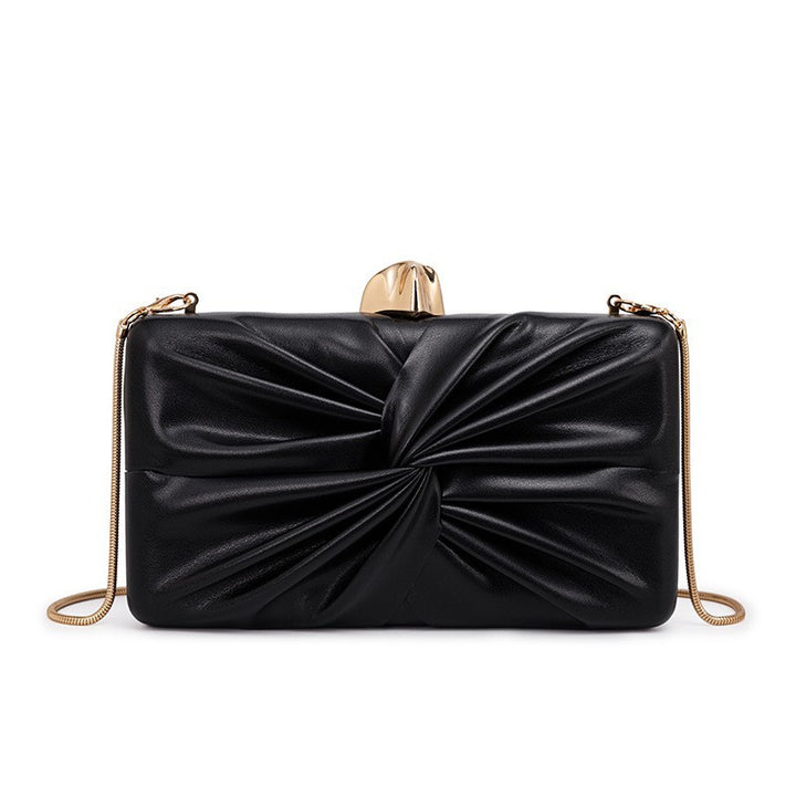 Damen Designer Clutch mit auffälligem Drapé von Nord Taschen