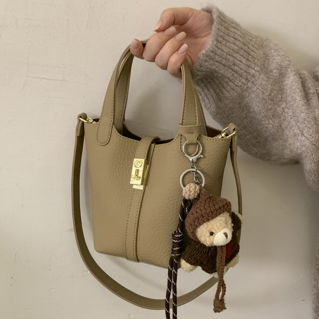 Damen Mini-Handtasche mit verspieltem Tieranhänger Nord Taschen