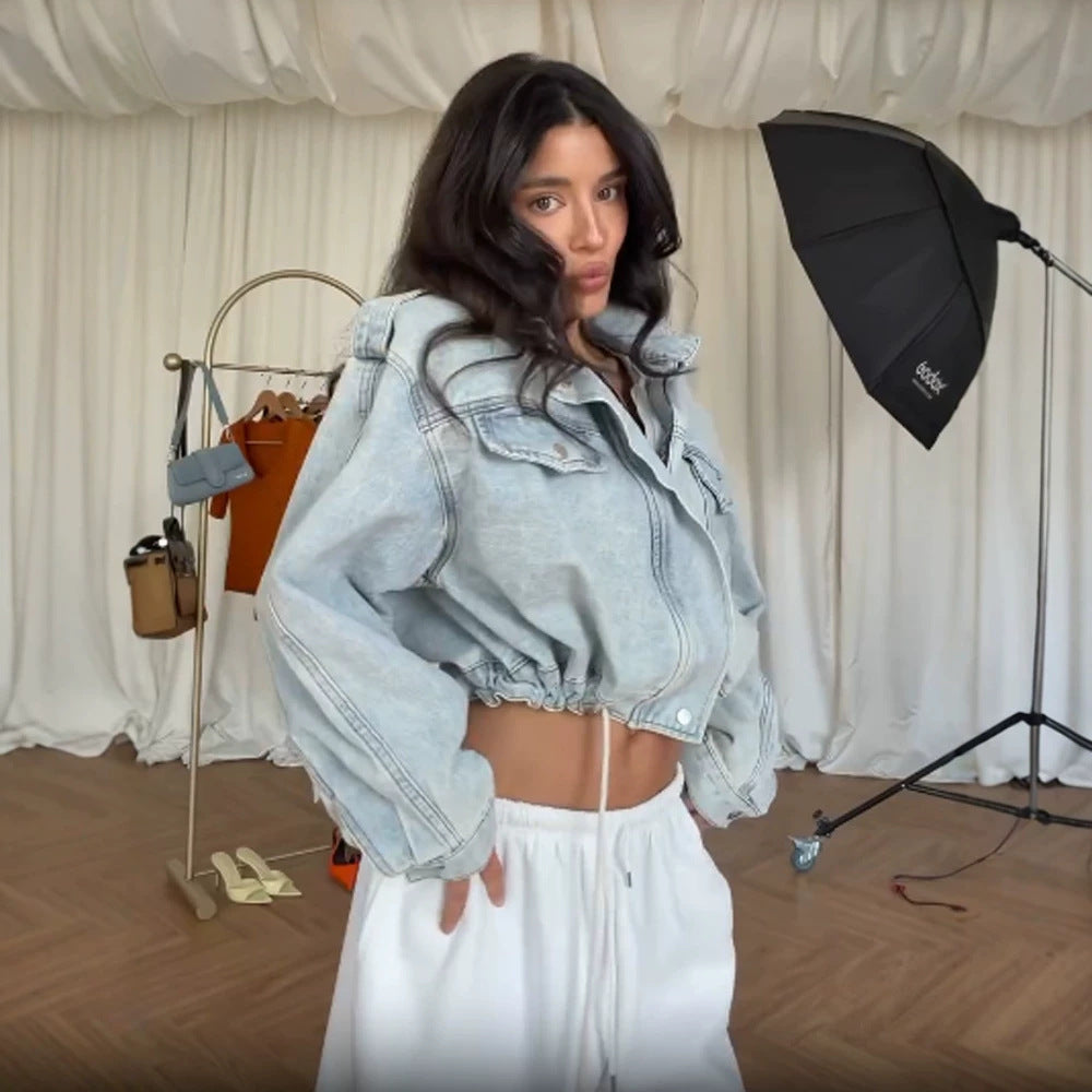 Damen Cropped-Denimjacke mit Tunnelzug, kastiger Oversize-Silhouette & Pattentaschen Nord Taschen
