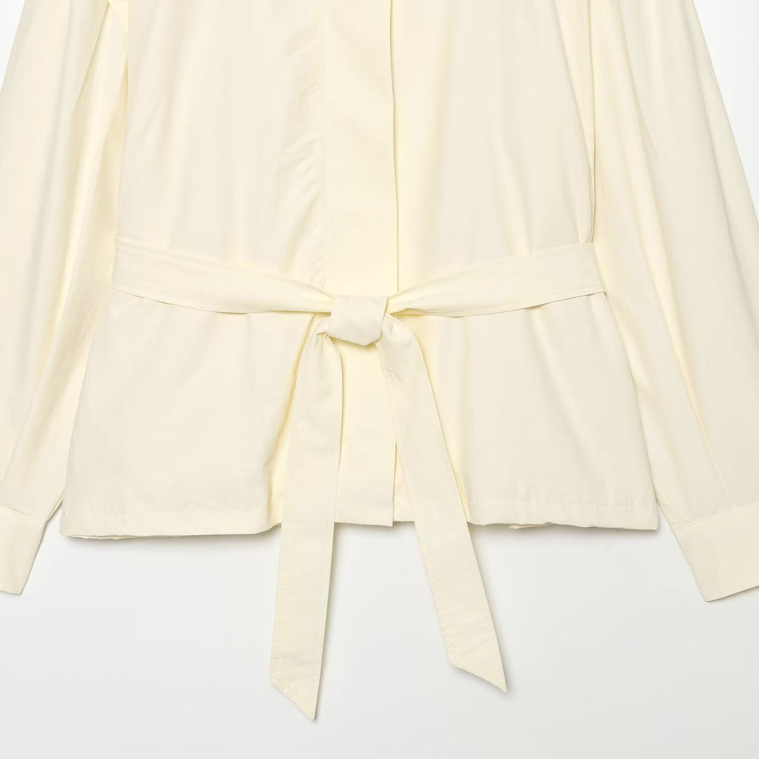 Damen Leichte Taillierte Jacke mit Stehkragen, Bindegürtel und Cape-Ärmeldetail Nord Taschen