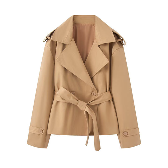Damen Kurz geschnittener doppeltreihiger Trenchcoat mit Taillengürtel und Schulterklappen Nord Taschen