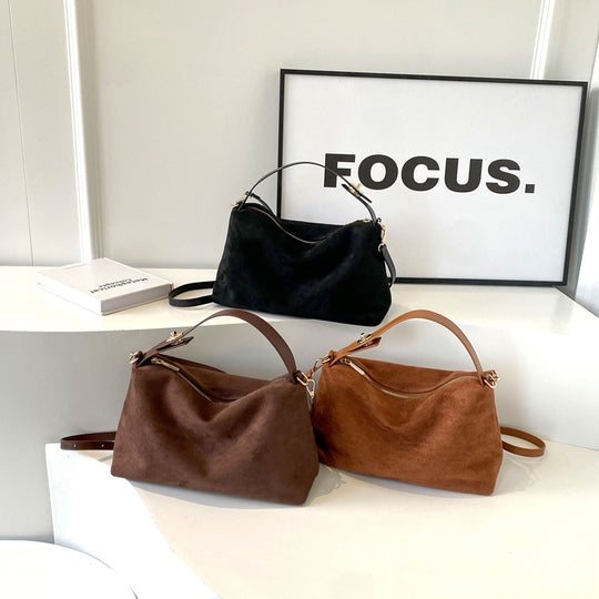 Damen Umhängetasche im eleganten, samtigen Design mit abnehmbarem Trageriemen Nord Taschen